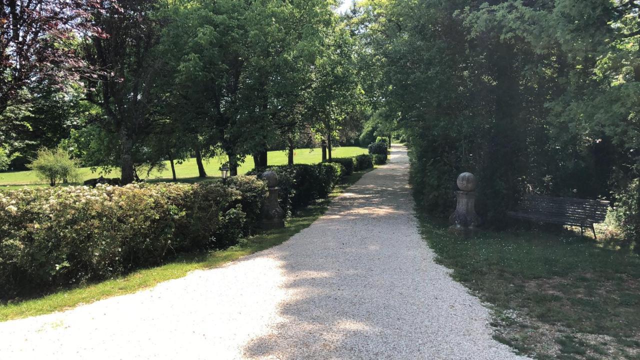 Les Cabanes De Rouffignacヴィラ エクステリア 写真