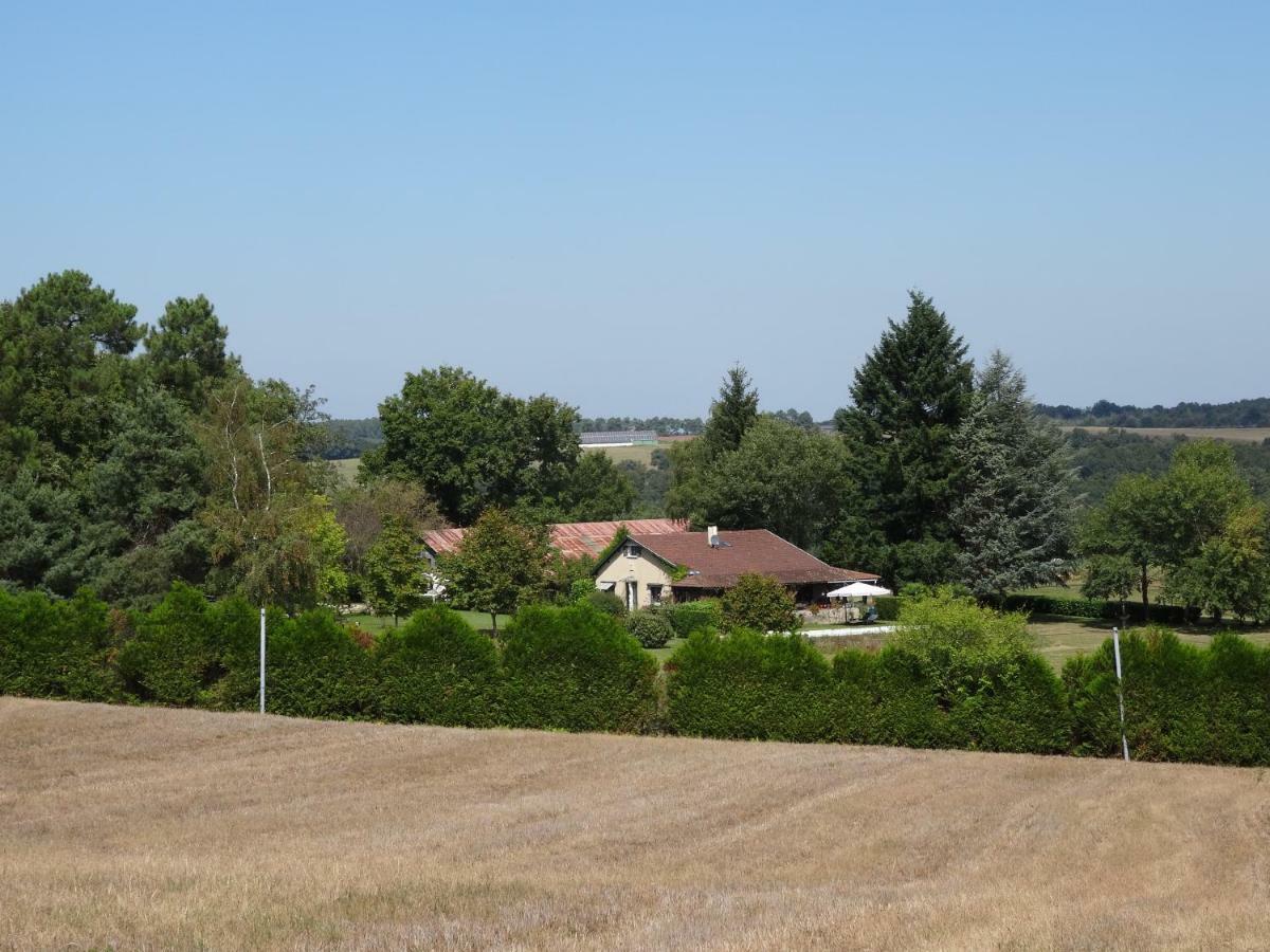 Les Cabanes De Rouffignacヴィラ エクステリア 写真